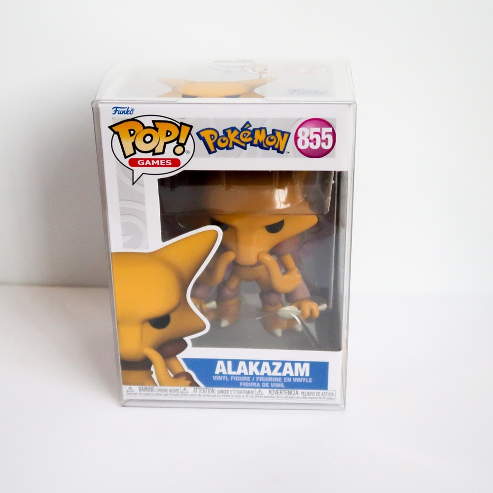 Funko Pop! Pokémon Alakazam with Pop Protector